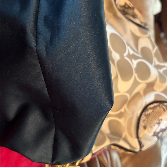 COACH classic tan material w/reptile pattern leather trim hobo purse. $55 - Picture 14 of 15